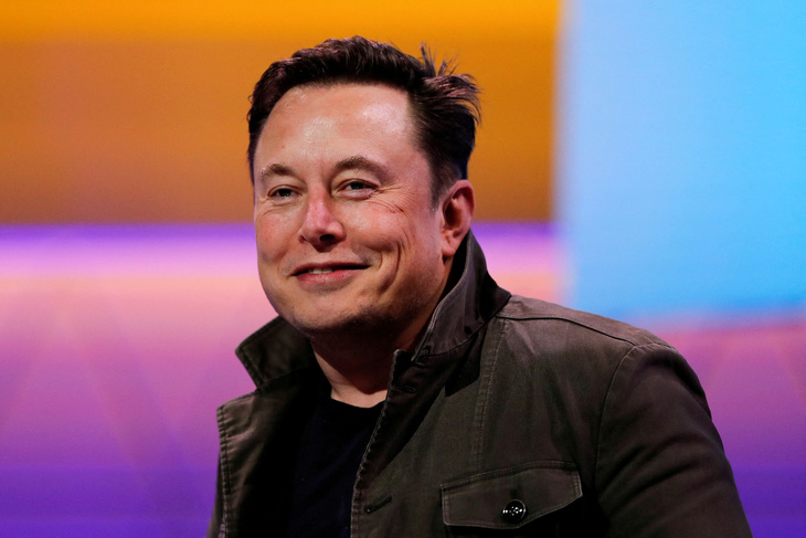 Elon Musk muốn gây chú ý khi tuyên bố ngừng tài trợ Internet cho Ukraine? - Ảnh 1.