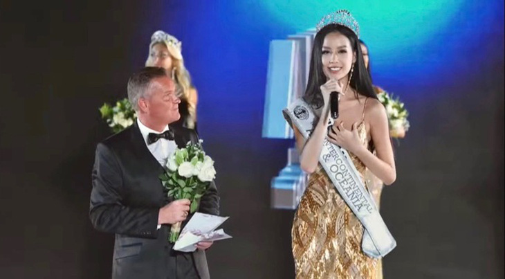 Ứng xử như nuốt mic, Bảo Ngọc ẵm luôn vương miện Hoa hậu Liên lục địa - Ảnh 4.