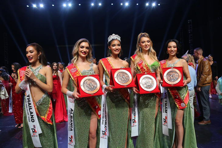 Lâm Thu Hồng đoạt danh hiệu Á hậu 4 Miss Globe 2022 - Ảnh 3.