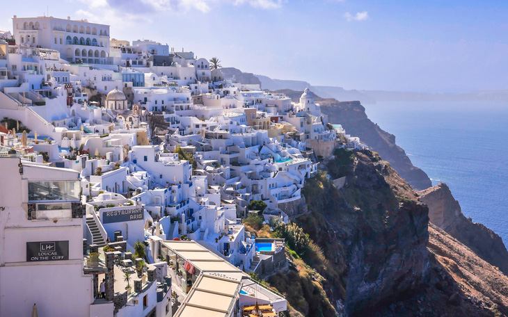 Khám phá thiên đường Santorini cùng blogger du lịch Ngô Trần Hải An