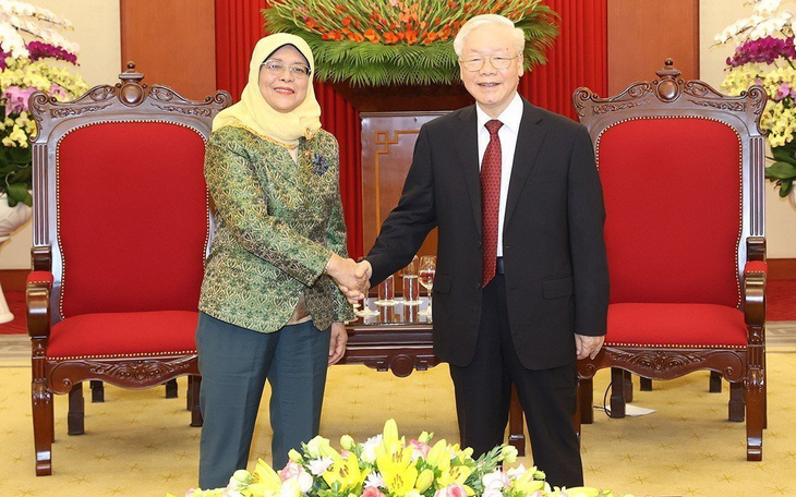Tổng bí thư, Thủ tướng và Chủ tịch Quốc hội tiếp Tổng thống Singapore
