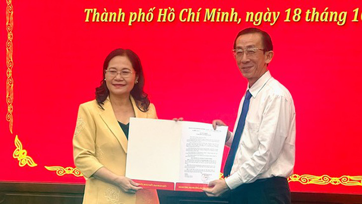 PGS.TS Trần Hoàng Ngân làm thư ký Bí thư Nguyễn Văn Nên - Ảnh 1.