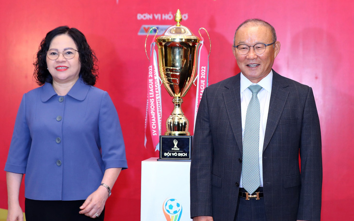 HLV Park Hang Seo xuất hiện tại lễ công bố Giải bóng đá sinh viên toàn quốc 2022