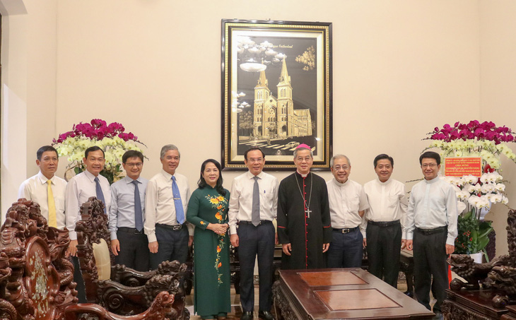 Bí thư Nguyễn Văn Nên thăm, chúc mừng tân chủ tịch Hội đồng Giám mục Việt Nam - Ảnh 1.
