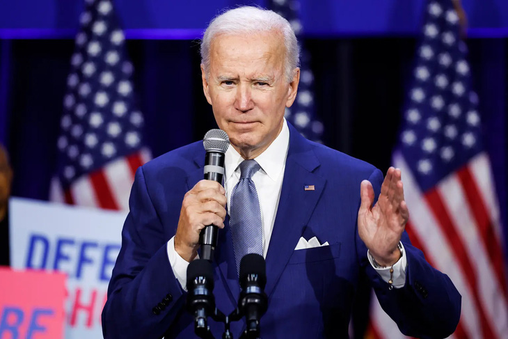 Ông Biden sẽ xả thêm 15 triệu thùng dầu - Ảnh 1.