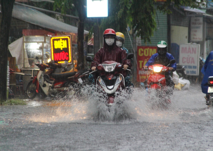 Thời tiết ngày 2-10: Cả nước tiếp tục mưa, nhiều nơi mưa rất to - Ảnh 1.