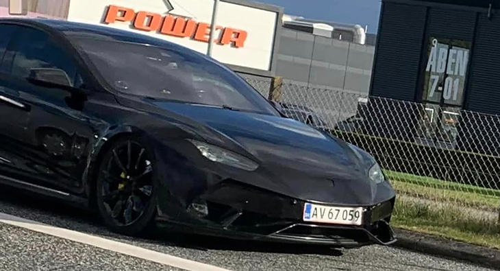 Tesla Model S độ đầu theo phong cách siêu xe Lamborghini - Ảnh 2.