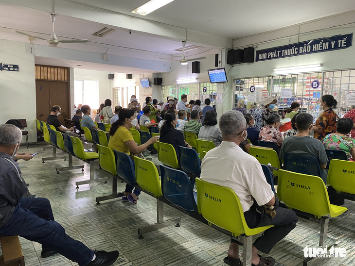 Bảo hiểm không thanh toán hơn 1.400 tỉ đồng, Sở Y tế TP.HCM nêu loạt nguyên nhân - Ảnh 2.