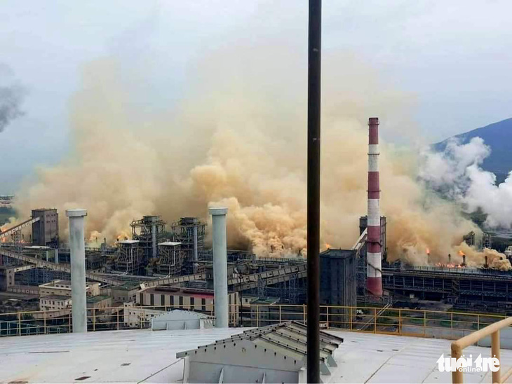Làm rõ vụ khói nghi ngút tại Công ty Formosa Hà Tĩnh - Ảnh 1.