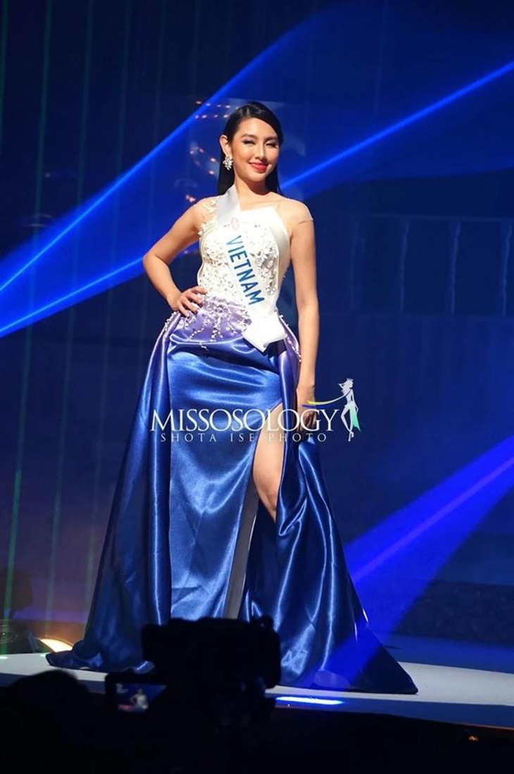 Hoa hậu Thùy Tiên tỏa sáng với thiết kế từ 5.000 viên đá pha lê - Ảnh 19.