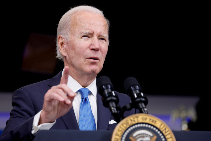 Ông Biden cảnh báo Nga phạm sai lầm nếu dùng bom bẩn ở Ukraine - Ảnh 1.