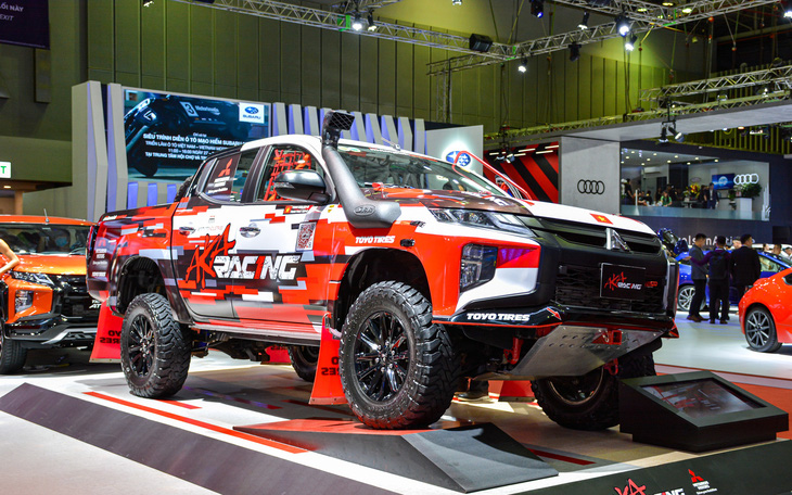 Mitsubishi Triton AKA Racing - Bán tải đi đua quốc tế duy nhất tại VMS 2022