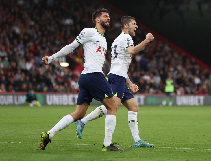 Vòng 14 Premier League: Man City lên đầu bảng; Chelsea đại bại - Ảnh 3.