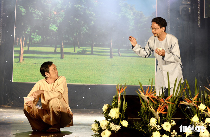 Hoài Linh diễn kịch; Minh Vương, Lệ Thủy hát vọng cổ gây quỹ giúp trẻ mồ côi - Ảnh 9.