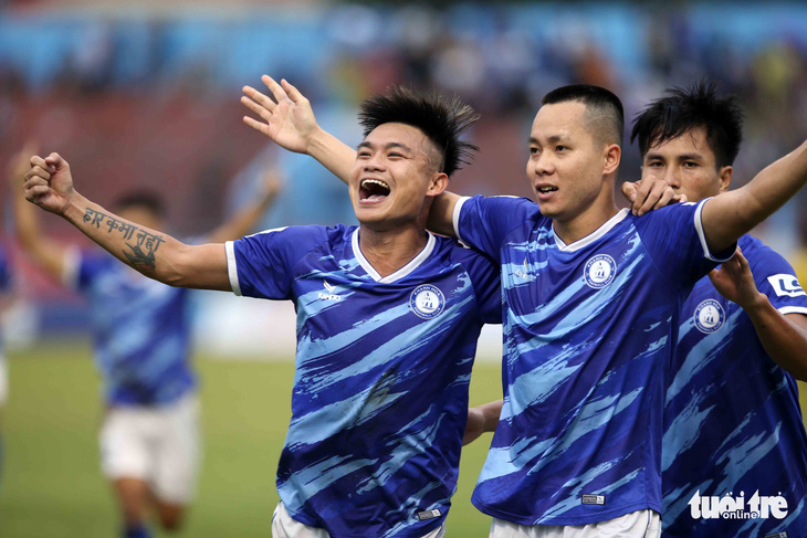 CLB Khánh Hòa thăng hạng V-League trở lại - Ảnh 1.
