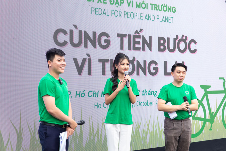 Hoa hậu Nguyễn Thanh Hà tươi cười rủ rê giới trẻ đi xe đạp - Ảnh 3.