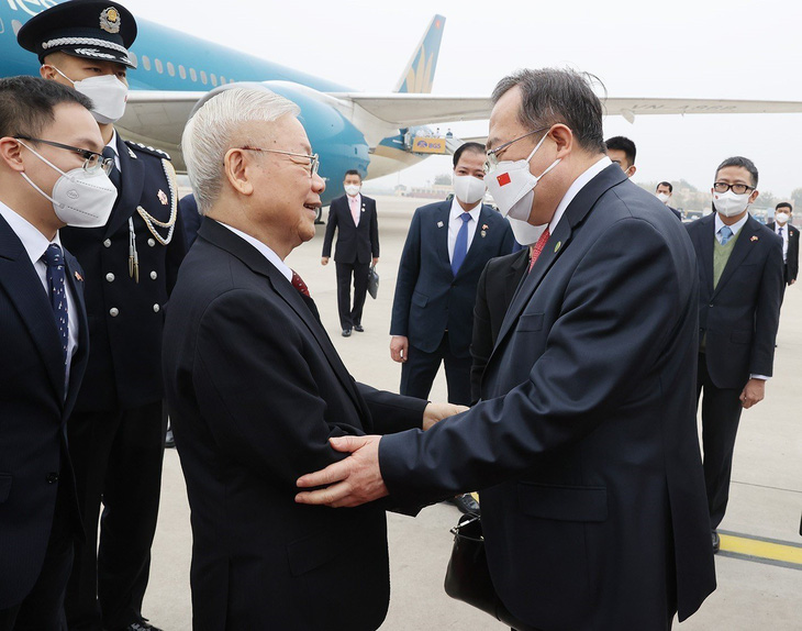 Tổng bí thư Nguyễn Phú Trọng đến Bắc Kinh, bắt đầu chuyến thăm chính thức Trung Quốc - Ảnh 1.