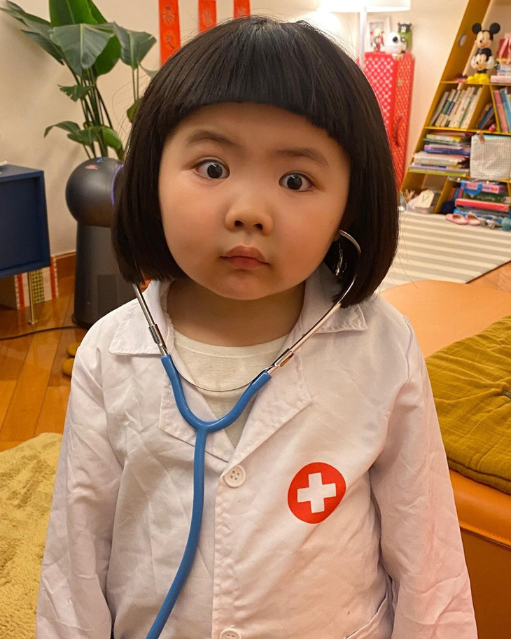 Bé gái 4 tuổi cosplay Halloween khiến netizen xứ Trung dậy sóng - Ảnh 6.