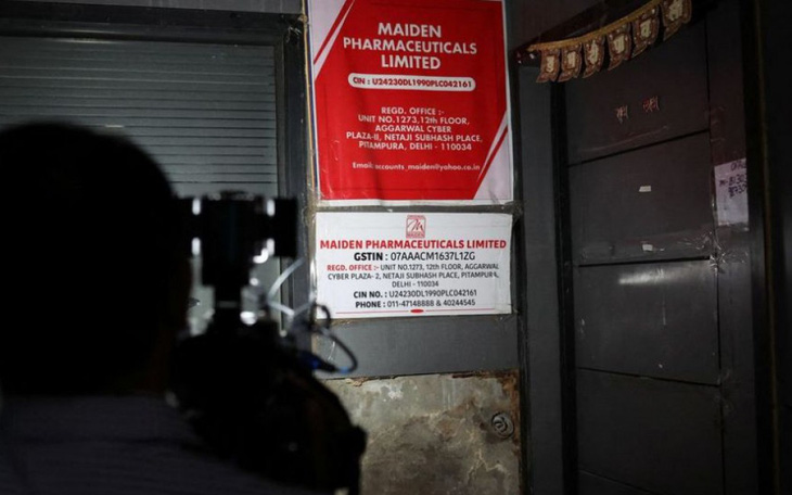 Ấn Độ lấy mẫu siro ho bị nghi khiến hàng chục trẻ nhỏ chết