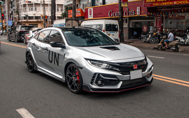 Honda Civic Type R độc nhất Việt Nam của ông Đặng Lê Nguyên Vũ, giá khoảng 4 tỉ đồng