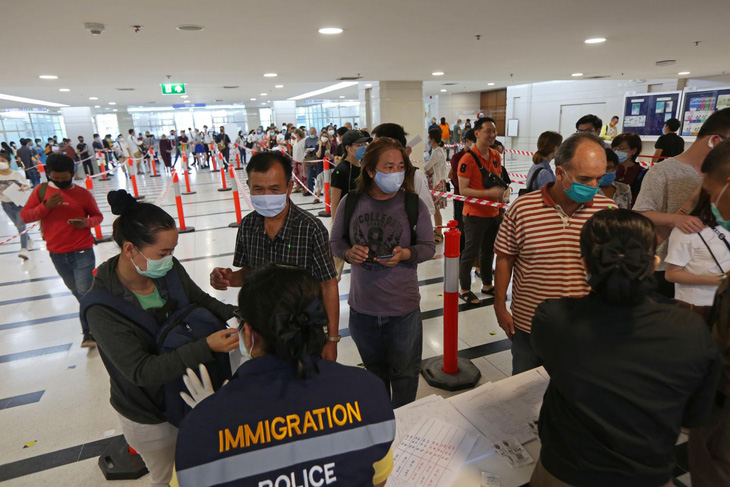 Thái Lan cho phép người nước ngoài gia hạn thị thực bằng hình thức trực tuyến - Ảnh 1.