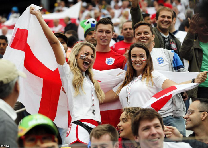 11 triệu người Anh sẵn sàng nghỉ ốm để xem World Cup - Ảnh 1.