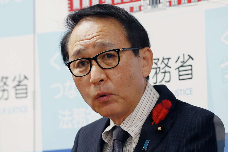 Bộ trưởng tư pháp Nhật bị cách chức - Ảnh 1.