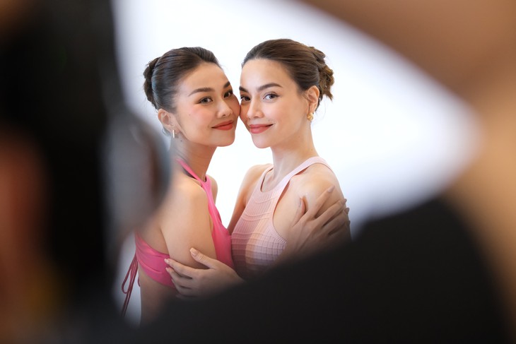 ‘Chị đại làng mốt’ Hà Hồ, Thanh Hằng bất ngờ sánh đôi khiến dân tình phản ứng - Ảnh 3.