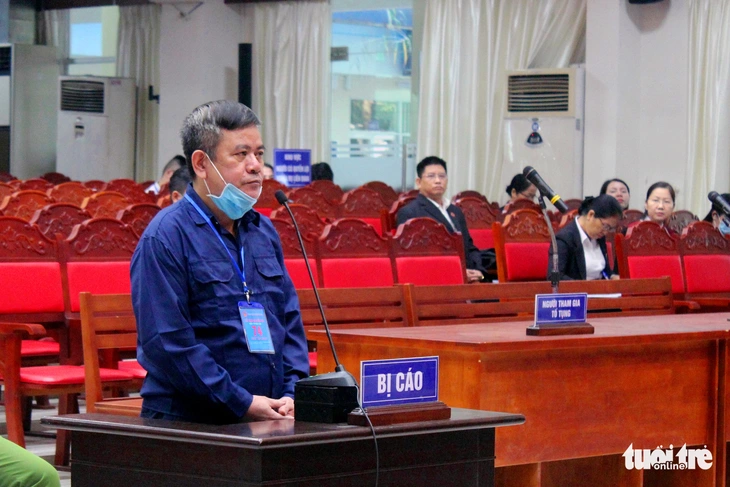 Đội trưởng chống buôn lậu nhận có tội khi xài tiền người hối lộ để trong nhà - Ảnh 1.