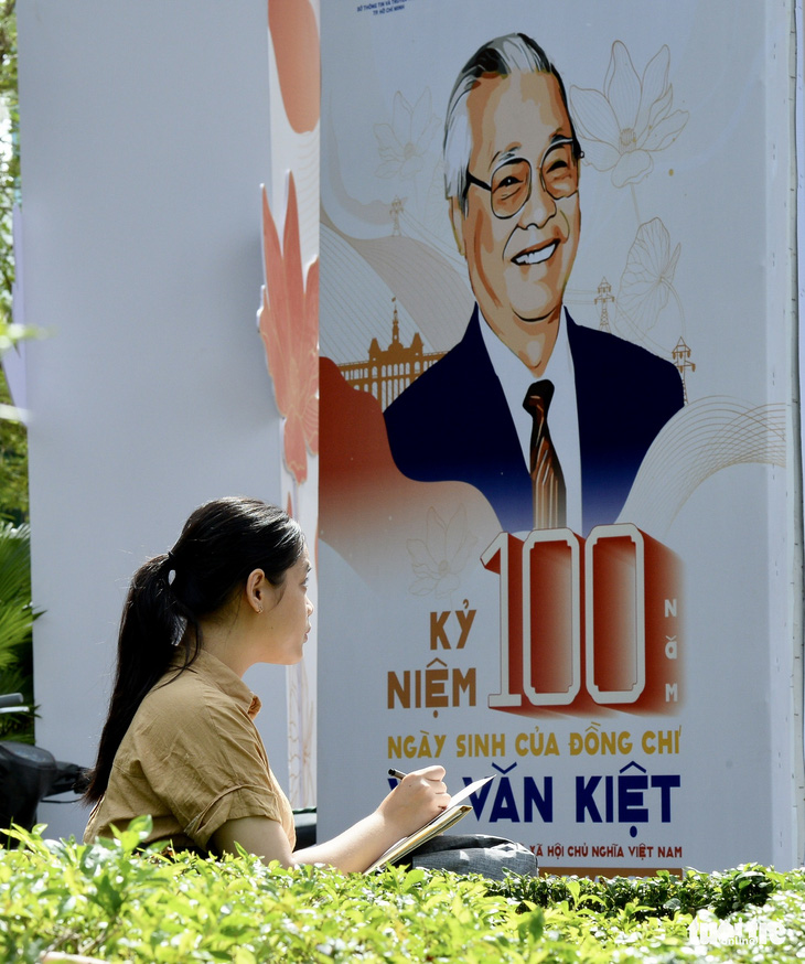 Kỷ niệm 100 năm ngày sinh cố Thủ tướng Võ Văn Kiệt tại Đường sách TP.HCM - Ảnh 6.