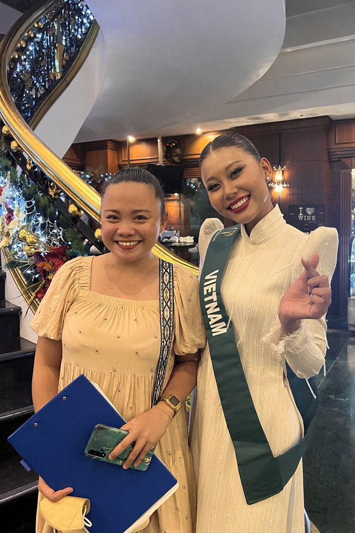 Thạch Thu Thảo diện mốt không nội y bay đi thi Miss Earth 2022 - Ảnh 5.