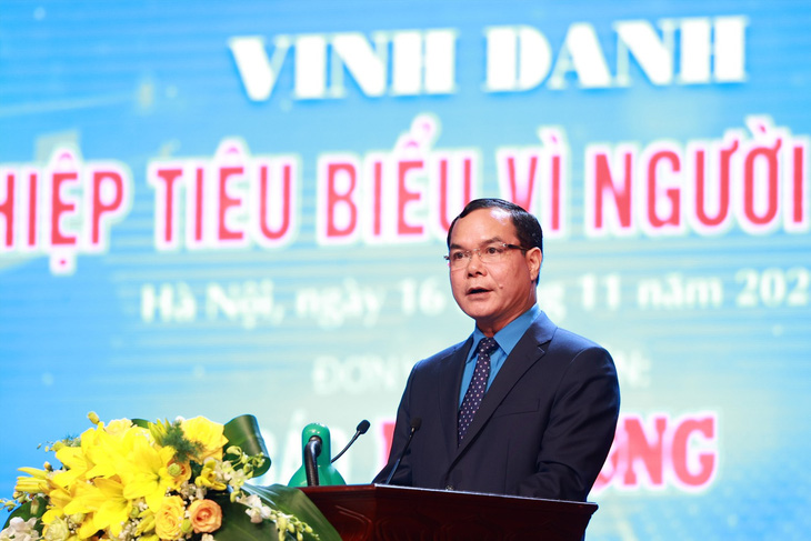 Vinh danh 62 doanh nghiệp tiêu biểu vì người lao động - Ảnh 1.