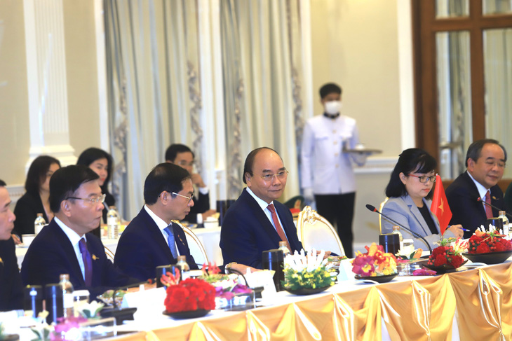 Chủ tịch nước Nguyễn Xuân Phúc trả lời báo chí tại Bangkok - Ảnh 2.
