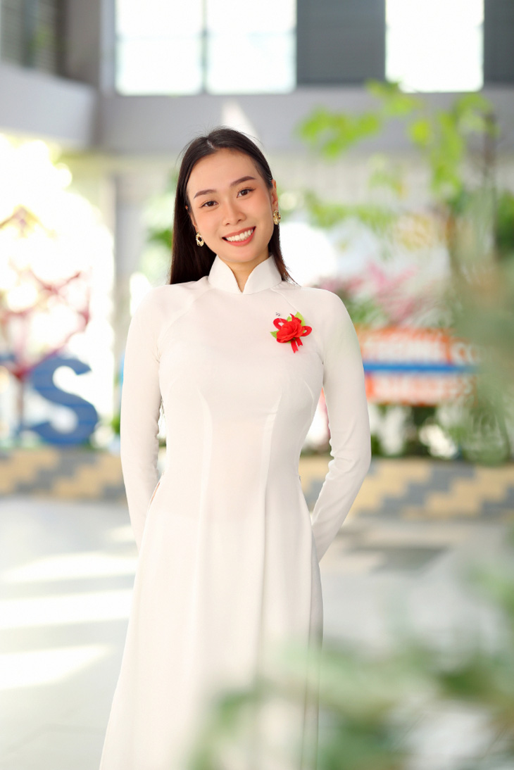 Hoa hậu Ban Mai xinh tươi về thăm trường cũ, giao lưu truyền cảm hứng cho đàn em - Ảnh 6.