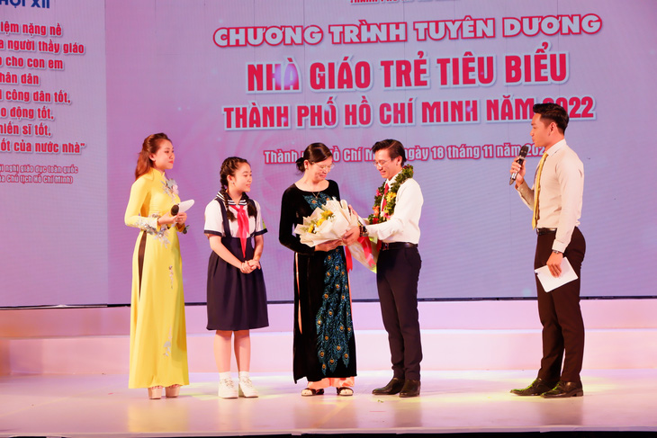 Vinh danh 244 ‘Nhà giáo trẻ tiêu biểu’ TP.HCM năm 2022 - Ảnh 3.