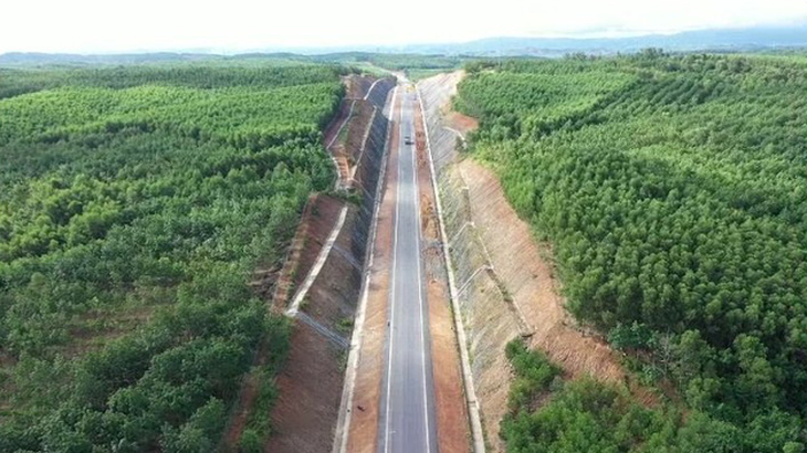 Đến ngày 30-11-2022 phải hoàn thành tuyến chính cao tốc Cam Lộ - La Sơn - Ảnh 1.