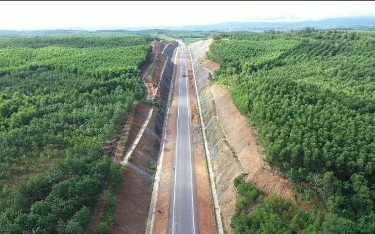 Đến ngày 30-11-2022 phải hoàn thành tuyến chính cao tốc Cam Lộ - La Sơn