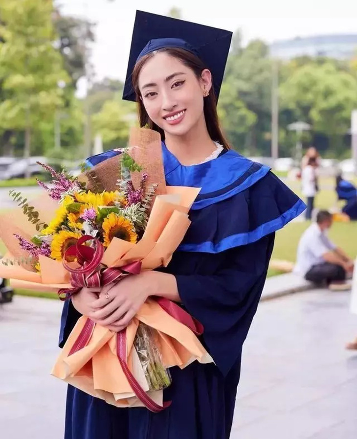 Tuổi 22, hoa hậu Lương Thùy Linh thành giảng viên đại học trong ngỡ ngàng - Ảnh 2.