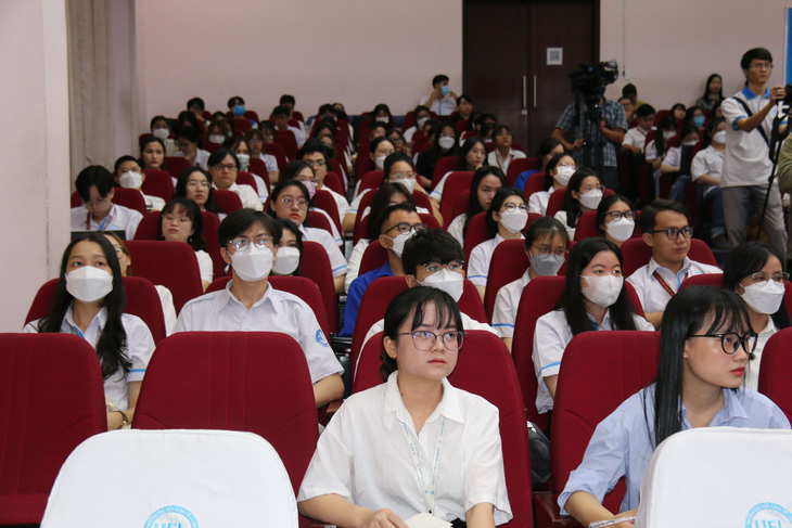 Chánh án Nguyễn Hòa Bình: Đào tạo ngành luật theo hướng chất lượng và chuyên sâu hơn - Ảnh 3.