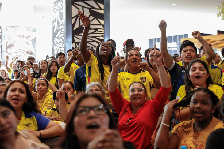 Người hâm mộ Ecuador nói gì sau chiến thắng mở màn tại World Cup? - Ảnh 1.