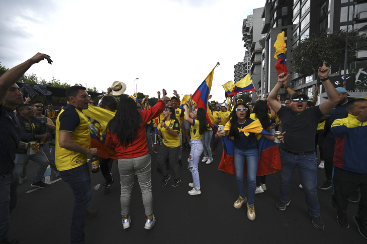 Người hâm mộ Ecuador nói gì sau chiến thắng mở màn tại World Cup? - Ảnh 5.