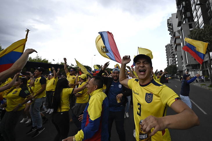Người hâm mộ Ecuador nói gì sau chiến thắng mở màn tại World Cup? - Ảnh 6.
