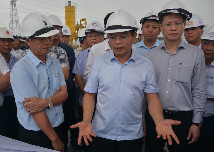 Kiểm tra cao tốc chậm tiến độ, Bộ trưởng Nguyễn Văn Thắng yêu cầu tìm ngay giải pháp - Ảnh 2.
