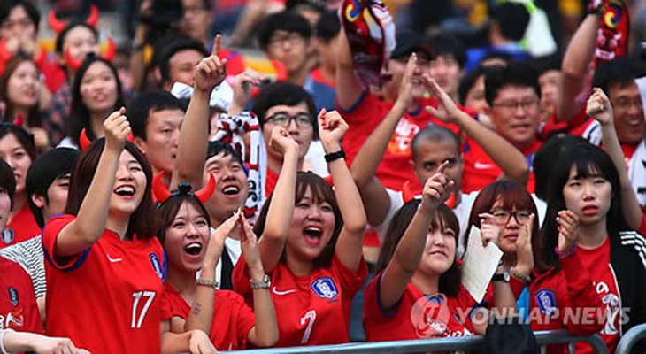 World Cup ở khắp nơi: Hàn Quốc sôi động thị trường gà rán - Ảnh 1.