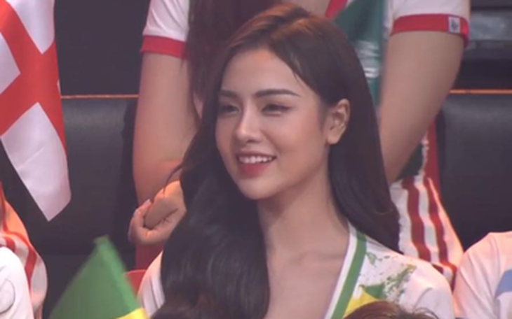 Hot girl nóng cùng World Cup: Nhà đài hãy lắng nghe ý kiến của khán giả!