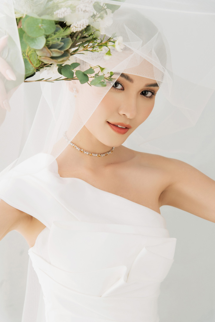 Cộng đồng mạng nhầm lẫn chồng doanh nhân của á hậu Thùy Dung là người mẫu - Ảnh 8.