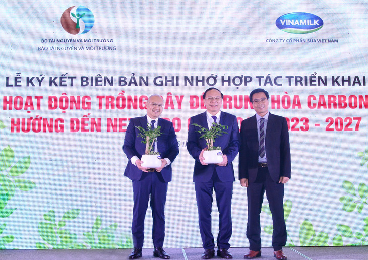 Hướng đến mục tiêu Net Zero 2050, Vinamilk dành 15 tỉ đồng trồng cây để trung hòa carbon - Ảnh 5.