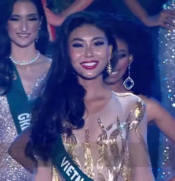 Out top 12 Miss Earth, Thạch Thu Thảo vẫn tỏa sáng tại chung kết - Ảnh 3.