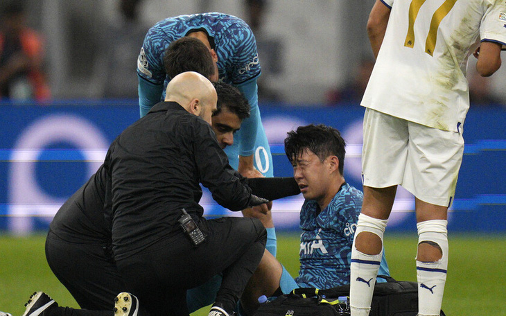 Son Heung Min phải phẫu thuật, nguy cơ vắng mặt ở World Cup 2022