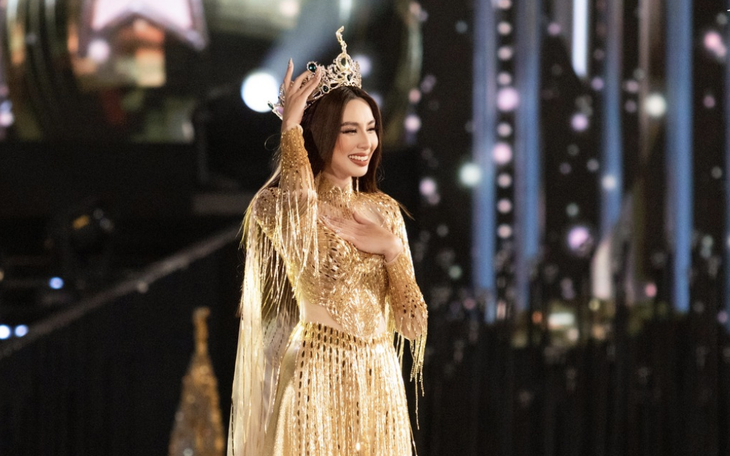 Hoa hậu Thùy Tiên tố bà Đặng Thùy Trang lên Facebook ám chỉ Thùy Tiên mại dâm